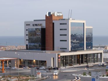 Individual with lift to rent in Calle Chillida 6