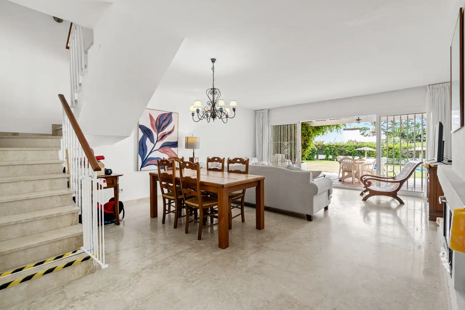 Comedor de Casa adosada en venta en Marbella con Aire acondicionado, Terraza y Piscina