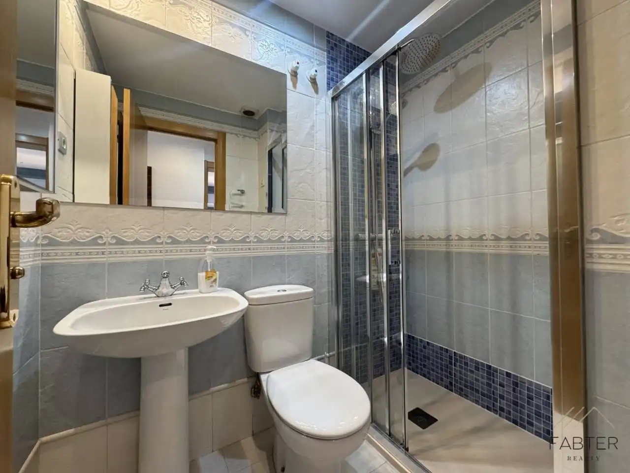 Flat with terrace for sale in Carretera Collblanc, imagen 16