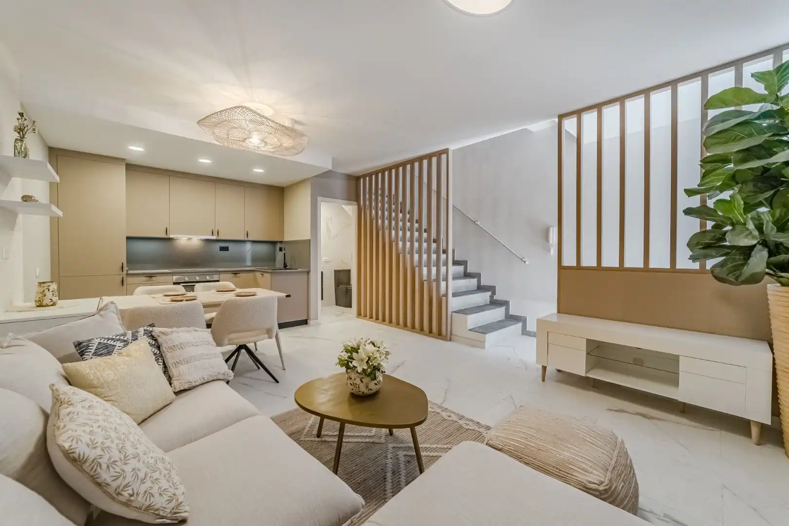 Wohnzimmer von Einfamilien-Reihenhaus zum Verkauf in Guía de Isora mit Terrasse