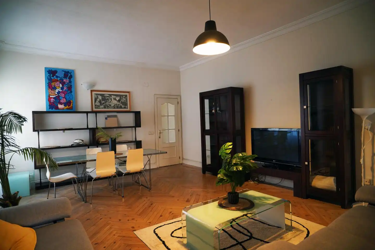 Sala de estar de Apartamento de alquiler en Madrid con Aire acondicionado, Calefacción y Parquet