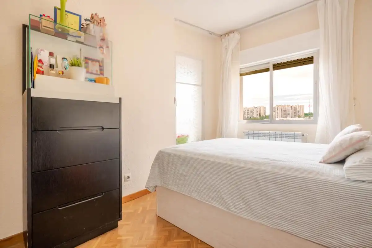 Dormitori de Pis en venda en Madrid amb Calefacció
