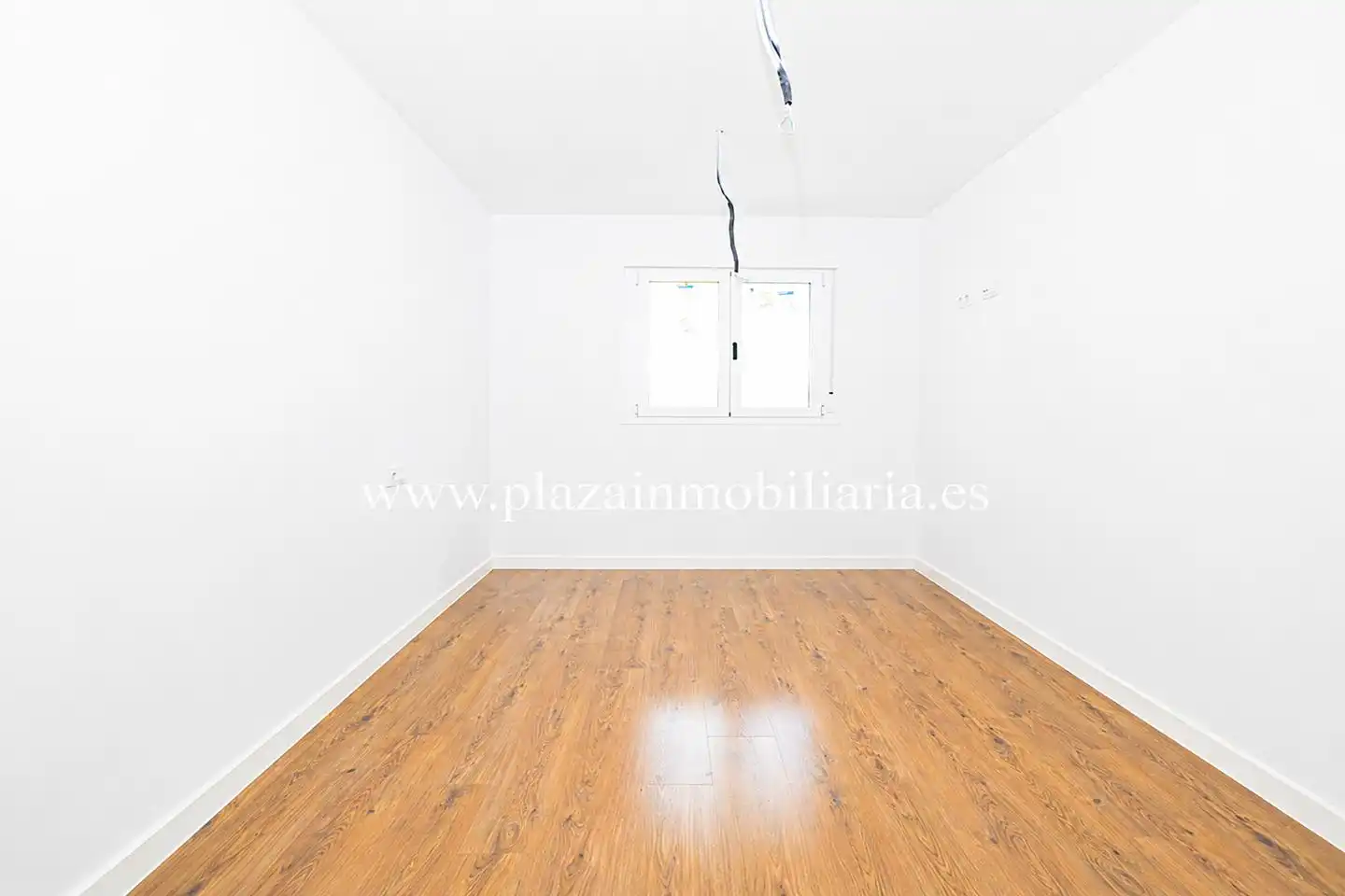 Bedroom of Flat for sale in Lucena  with Parquet flooring, Swimming Pool and Balcony