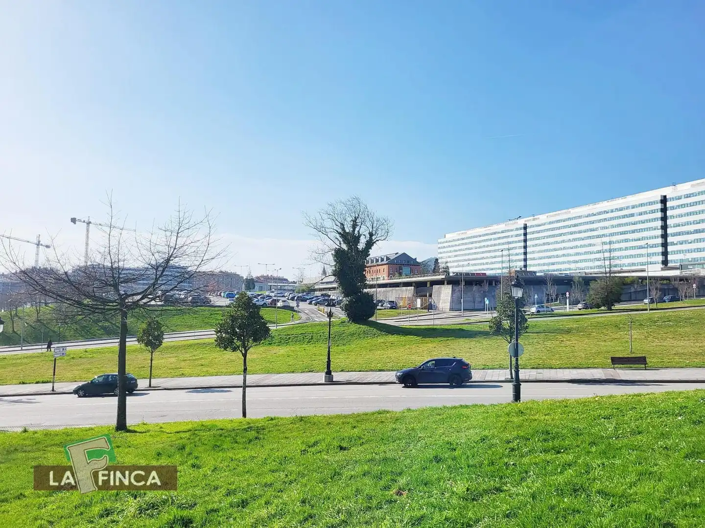 Vista exterior de Piso en venta en Oviedo 