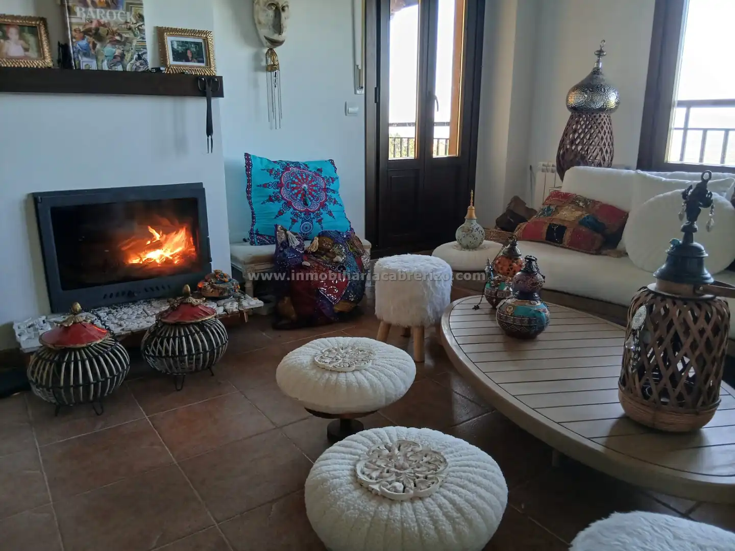 Sala d'estar de Dúplex en venda en Sojuela amb Calefacció, Jardí privat i Parquet