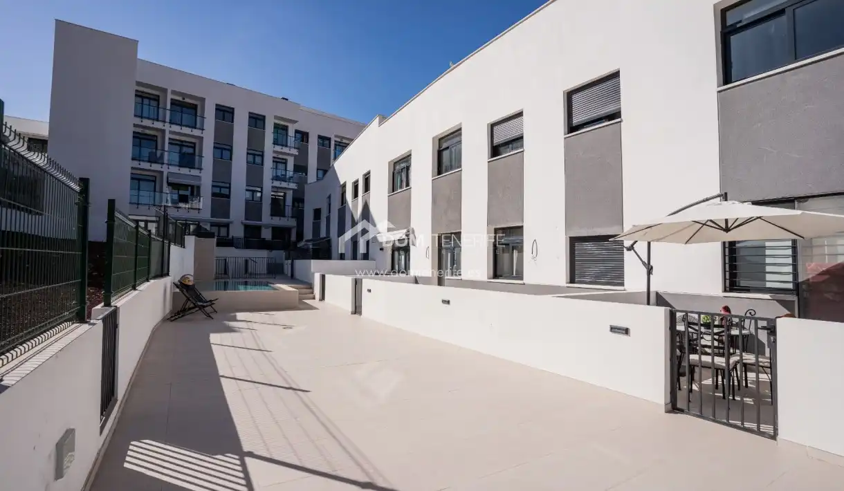 Terraza de Piso en venta en Adeje con Terraza, Trastero y Piscina