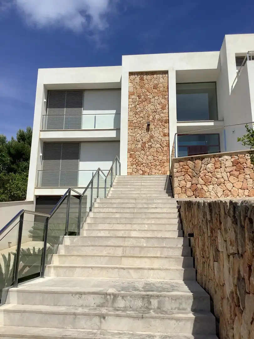 Außenansicht von Haus oder Chalet zum Verkauf in Calvià mit Klimaanlage, Privatgarten und Terrasse