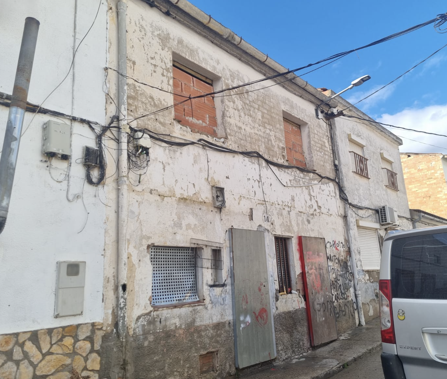 Exterior view of House or chalet for sale in Bell-lloc d'Urgell