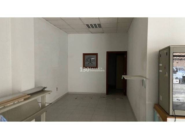 Local comercial en Venta en Calle Ramón Vergés Paulí en Temple