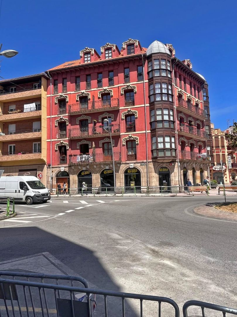 Vista exterior de Pis en venda en Castro-Urdiales amb Calefacció