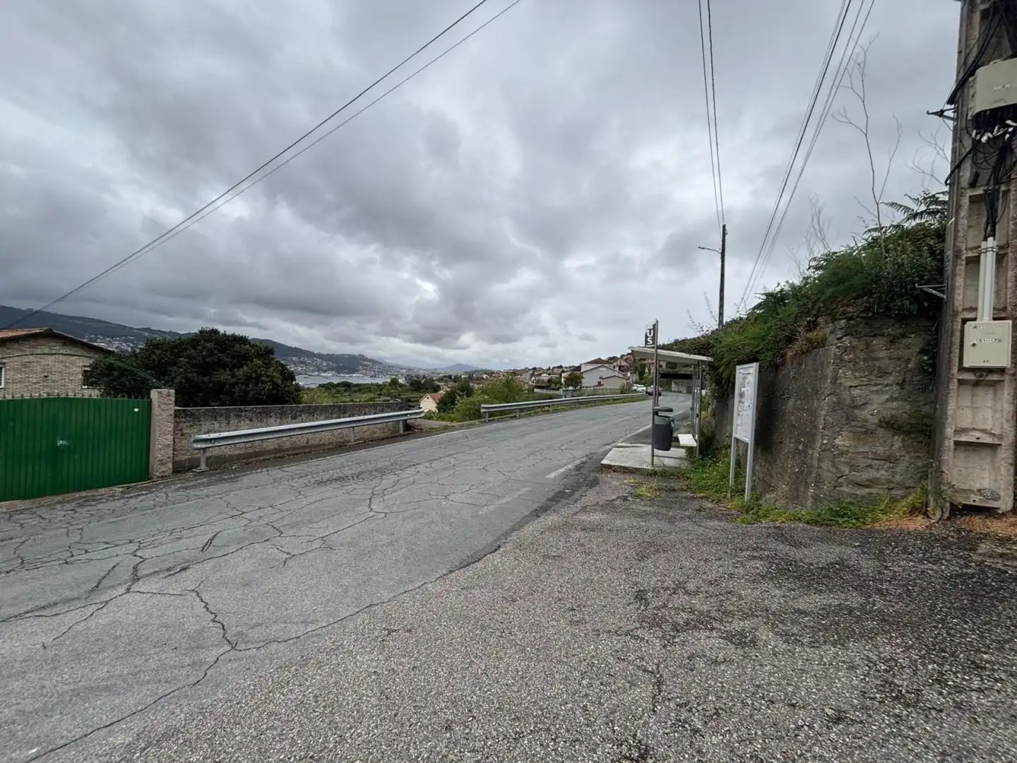 Vista exterior de Casa o xalet en venda en Moaña amb Balcó