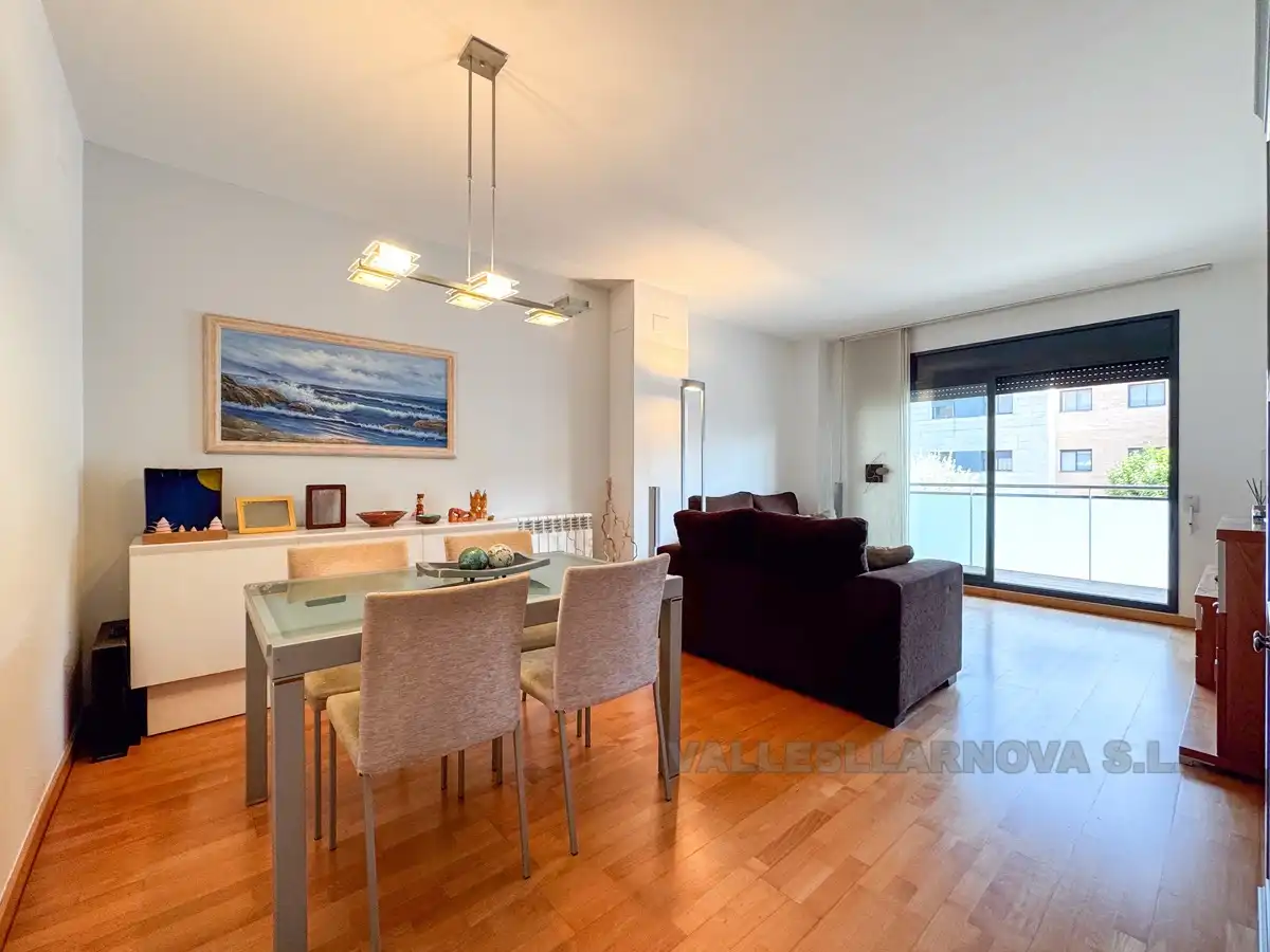 Sala de estar de Piso en venta en Parets del Vallès con Calefacción, Jardín privado y Parquet