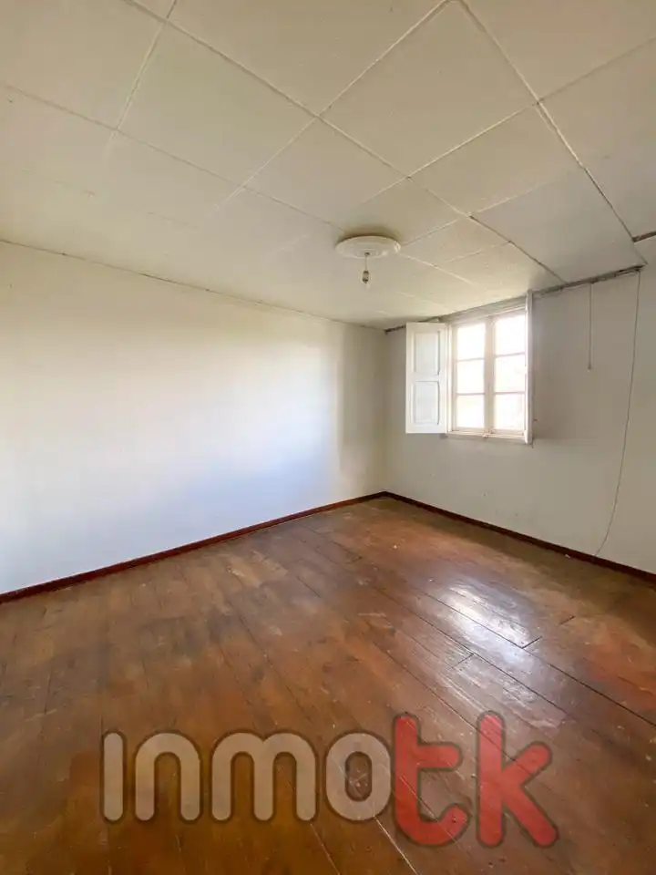 Dormitori de Casa o xalet en venda en Betanzos amb Jardí privat i Terrassa