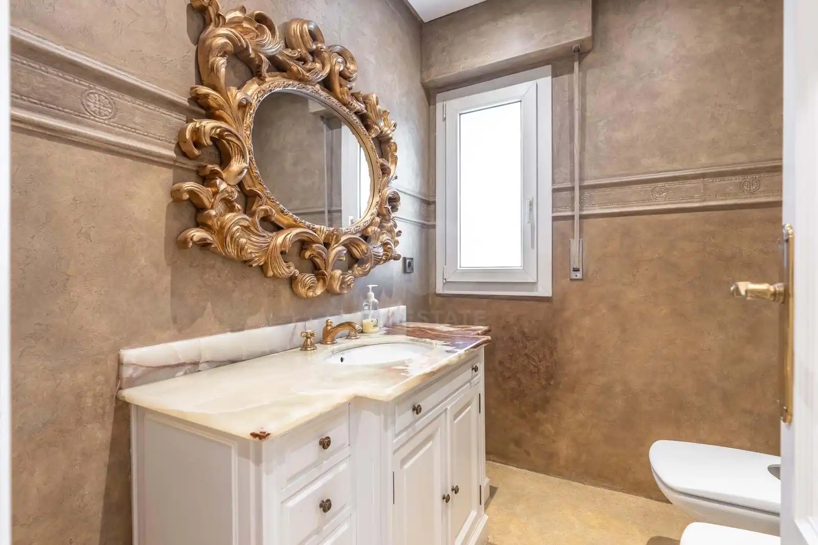 Bathroom of Houses for rent in Madrid