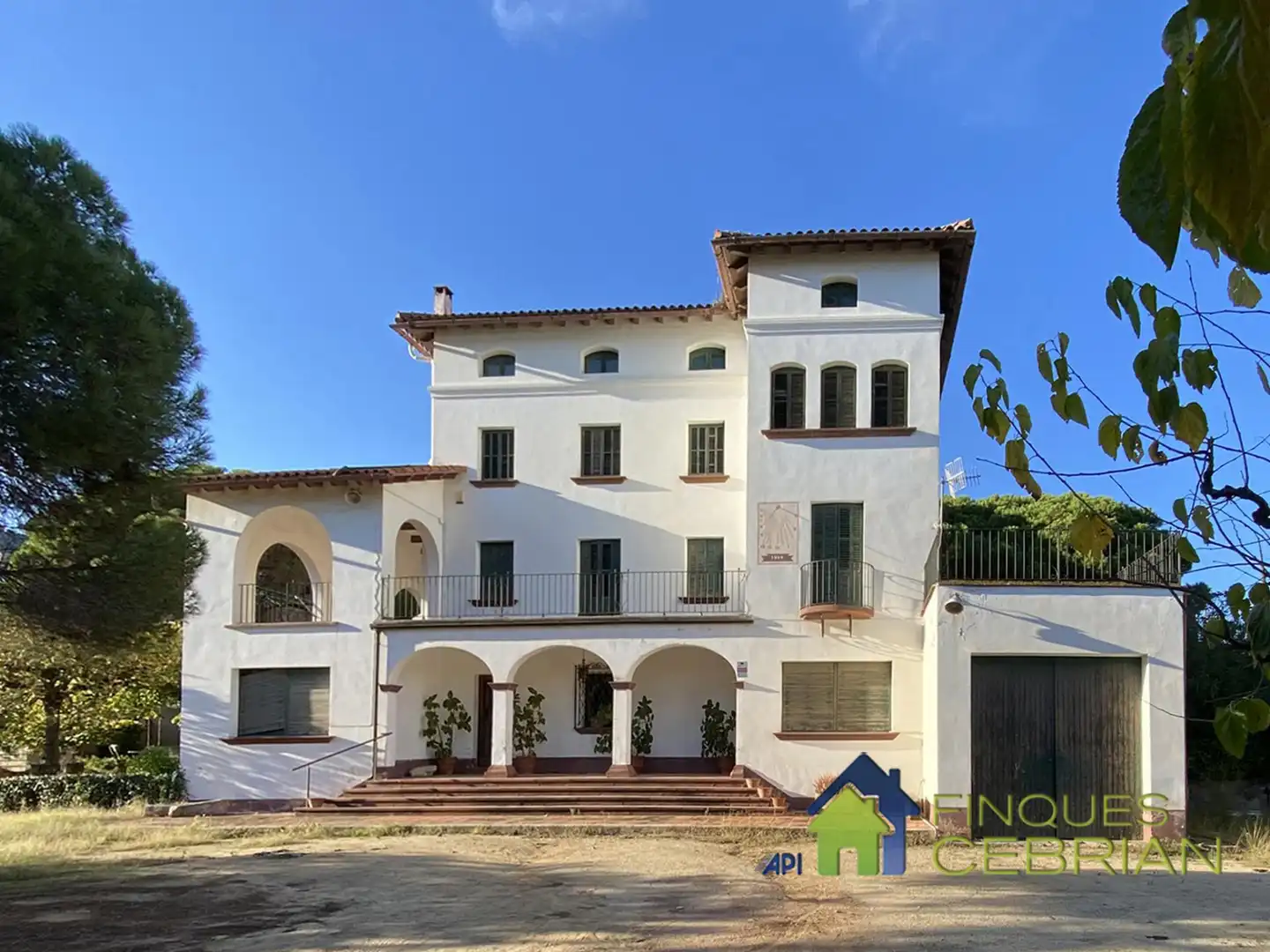 Vista exterior de Finca rústica en venta en Alella con Calefacción