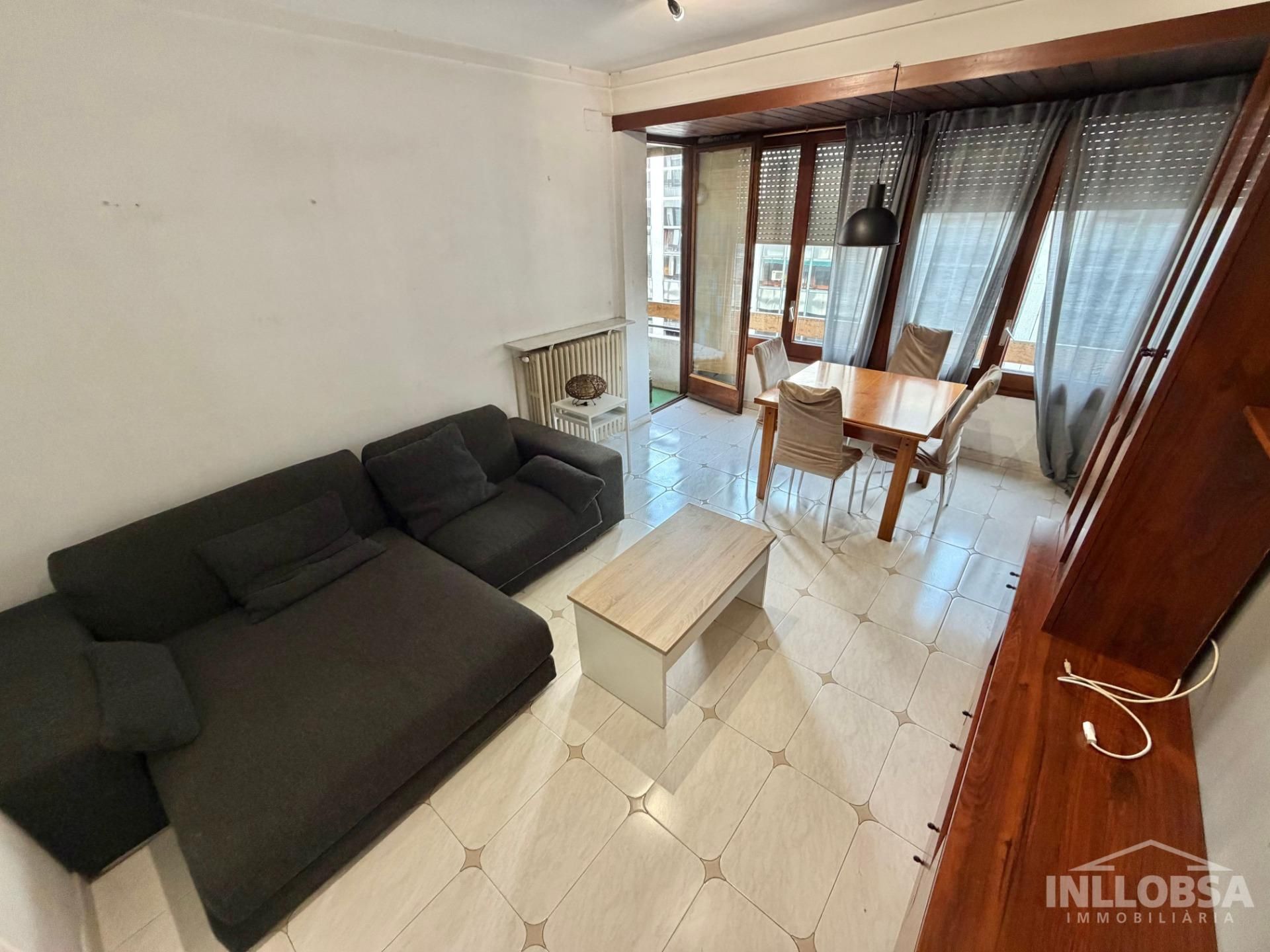 Apartment to rent in Centre - Passeig i Rodalies