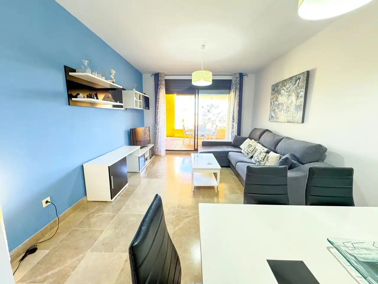 Sala de estar de Apartamento en venta en Manilva con Aire acondicionado, Calefacción y Terraza