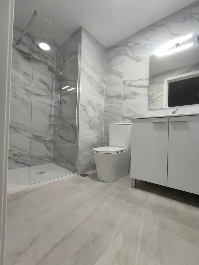 Baño de Piso en venta en Alcázar de San Juan con Aire acondicionado y Terraza