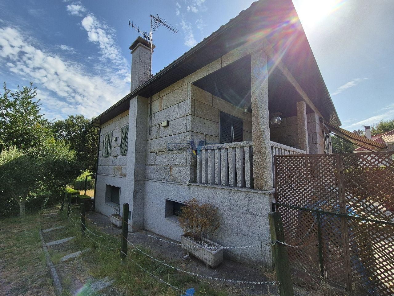 Vista exterior de Casa o xalet en venda en Coles amb Calefacció i Jardí privat
