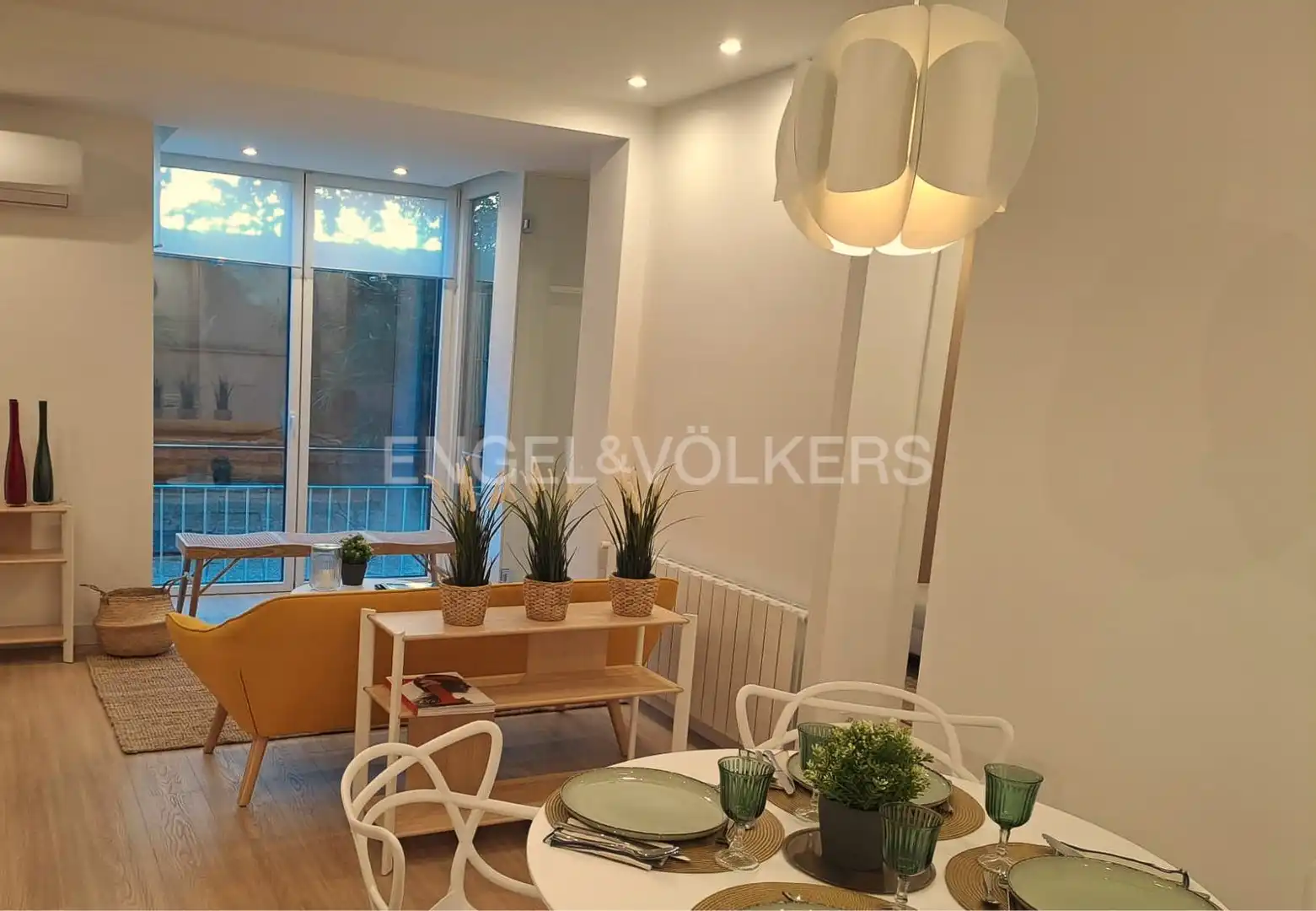 Dining room of Apartments for rent in Madrid  with Air Conditioner, Heating and Furnished