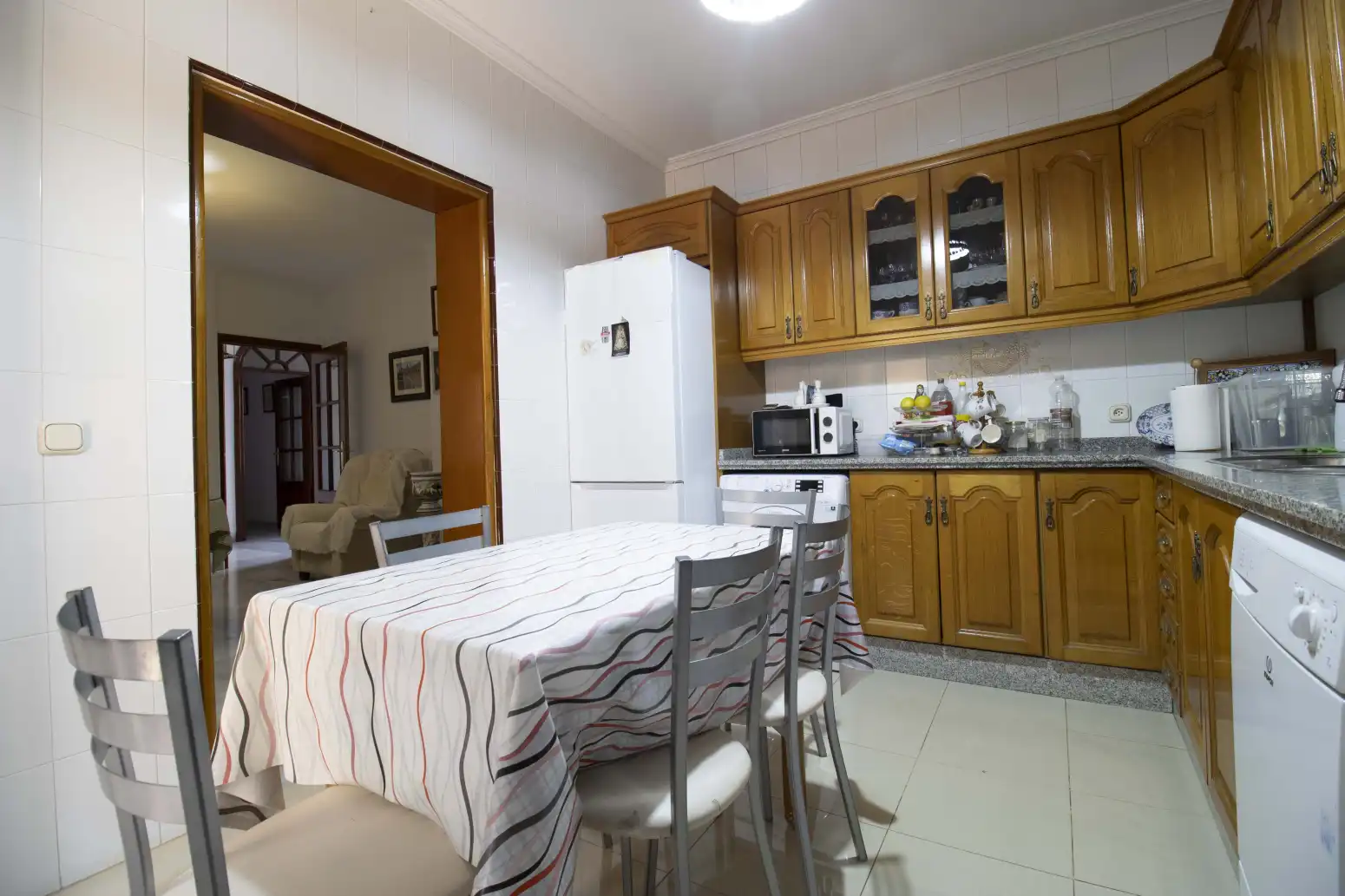 Cuina de Casa o xalet en venda en Gines amb Aire condicionat, Terrassa i Traster