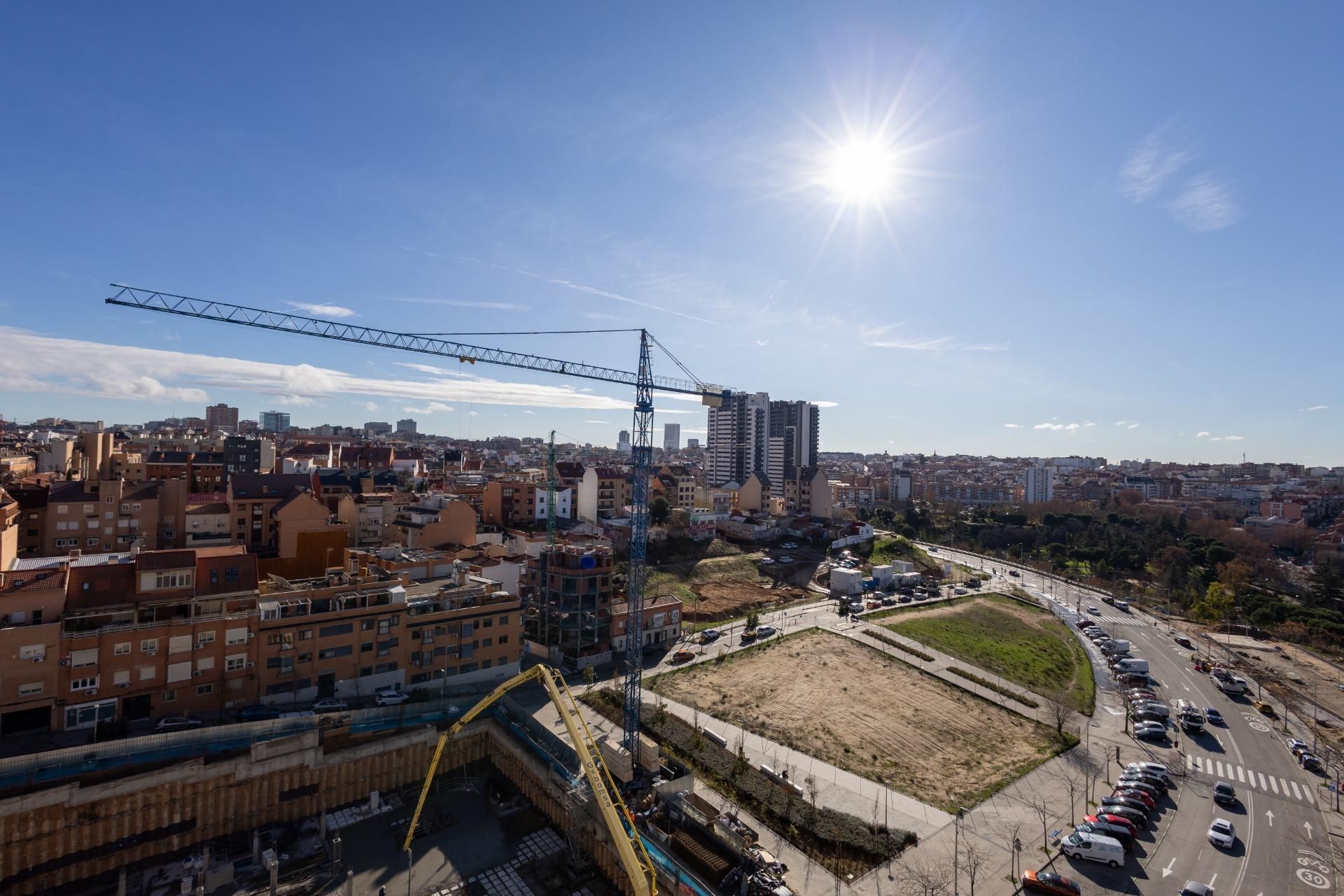 Exterior view of Apartment to rent in  Madrid Capital  with Air Conditioner, Heating and Terrace