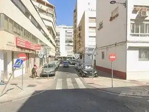 Vista exterior de Estudi de lloguer en Sevilla amb Aire condicionat, Terrassa i Moblat