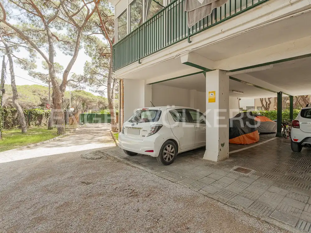 Parking of Flat for rent in Gavà  with Air Conditioner, Heating and Private garden