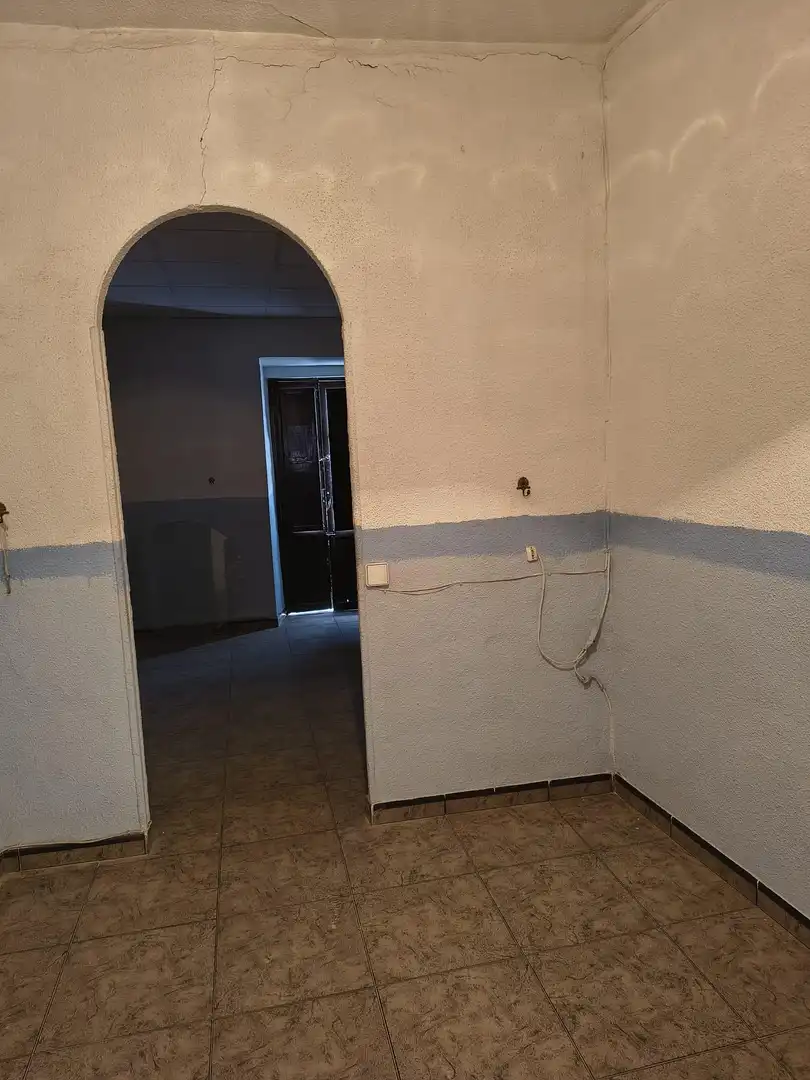 Casa aparellada en venda a Andújar, imagen 2