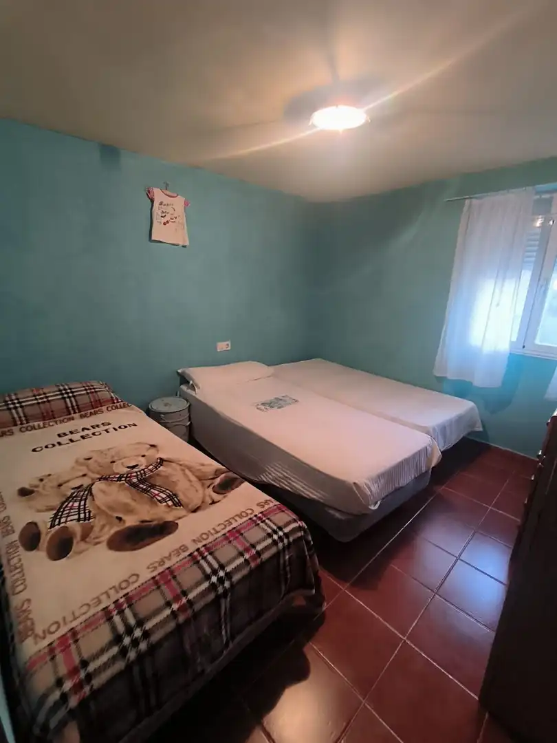 Dormitori de Casa o xalet en venda en Briviesca amb Calefacció, Jardí privat i Terrassa