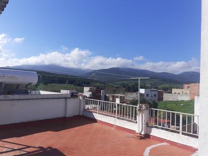 Vista exterior de Casa o xalet en venda en Algeciras amb Terrassa i Balcó