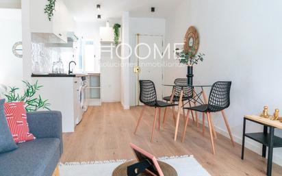 Living room of Flat for sale in San Sebastián de los Reyes  with Air Conditioner, Heating and Furnished