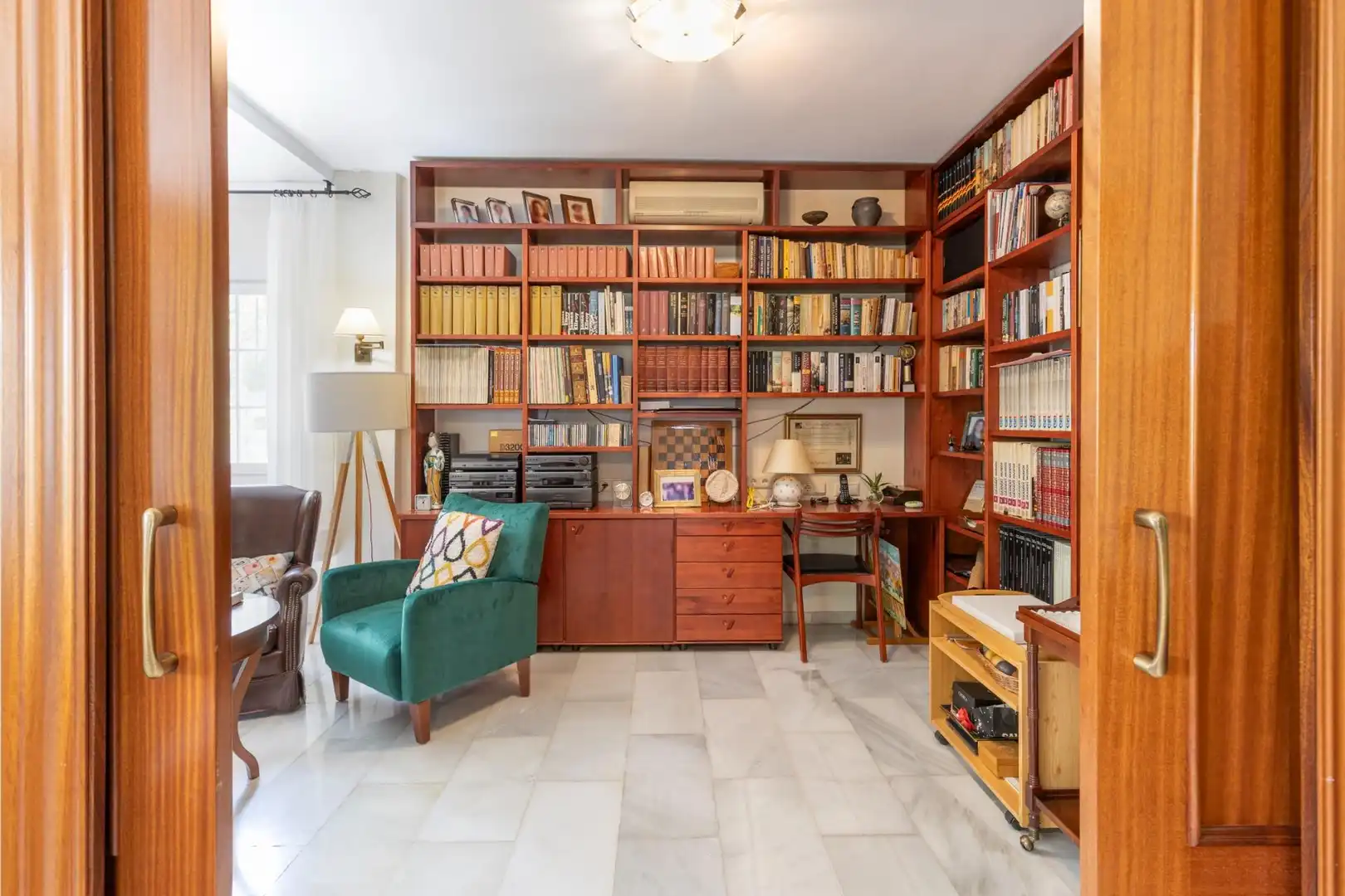 Sala d'estar de Casa o xalet en venda en La Zubia amb Aire condicionat, Calefacció i Jardí privat