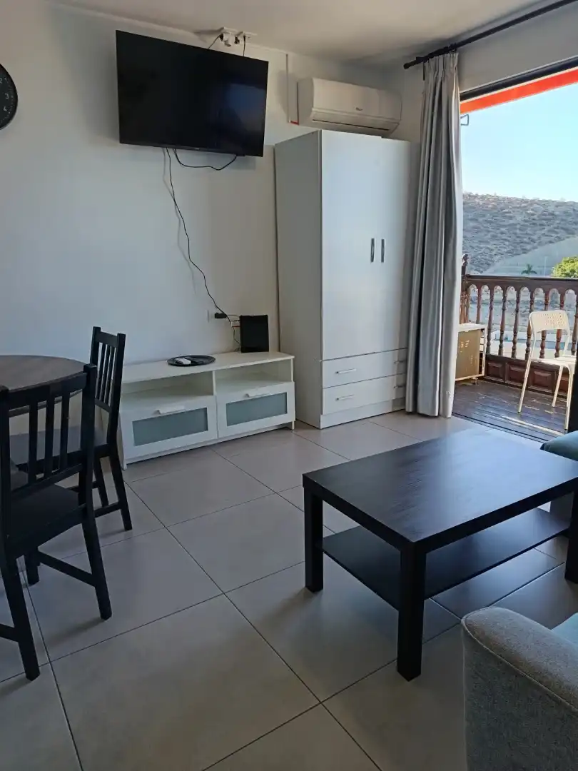 Sala de estar de Estudio en venta en Adeje con Aire acondicionado, Terraza y Amueblado