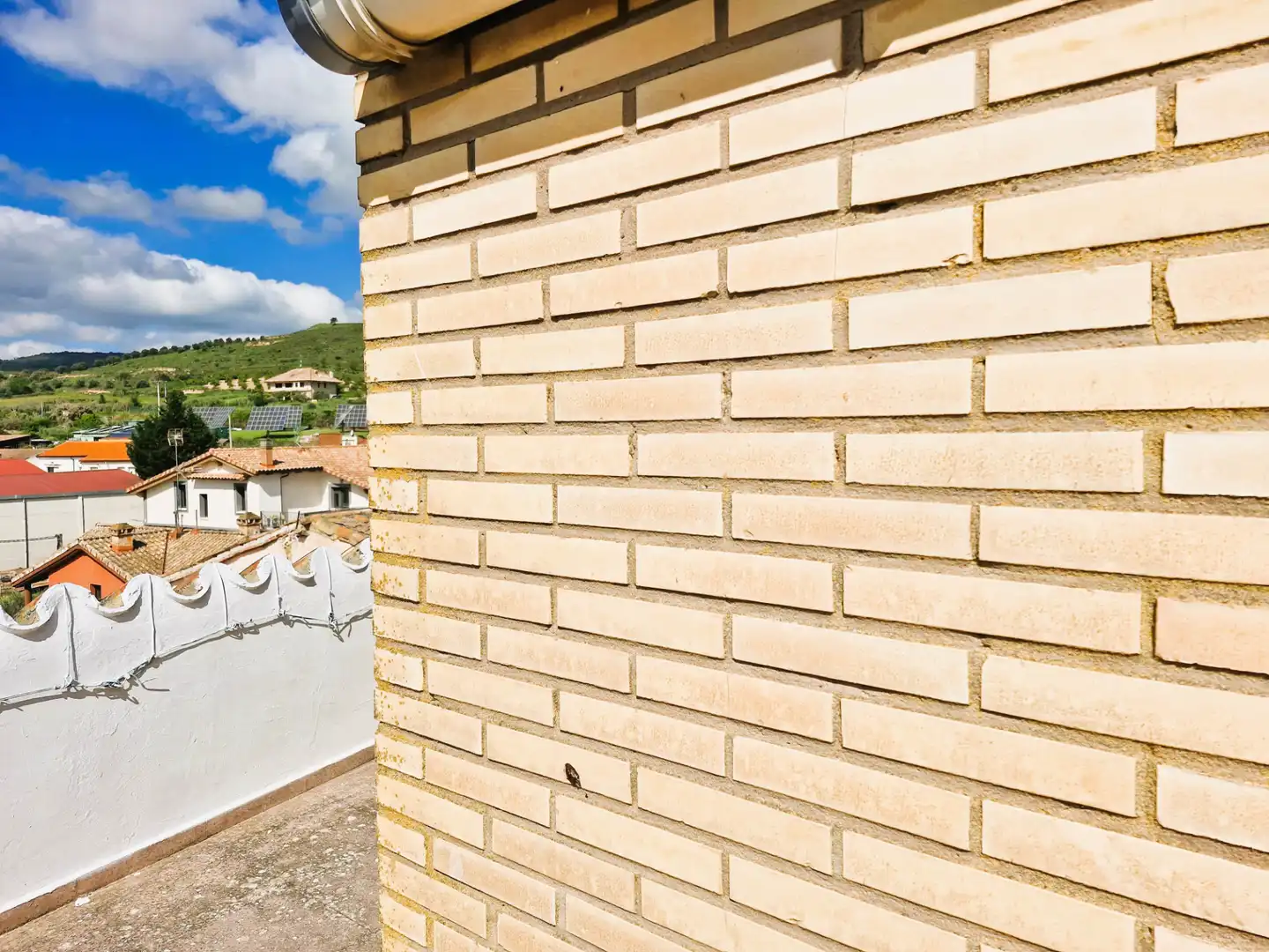 Außenansicht von Gebäude zum Verkauf in Corera