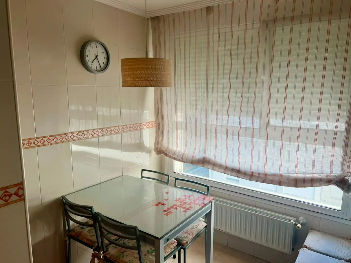 Comedor de Piso en venta en Vigo  con Calefacción, Parquet y Trastero