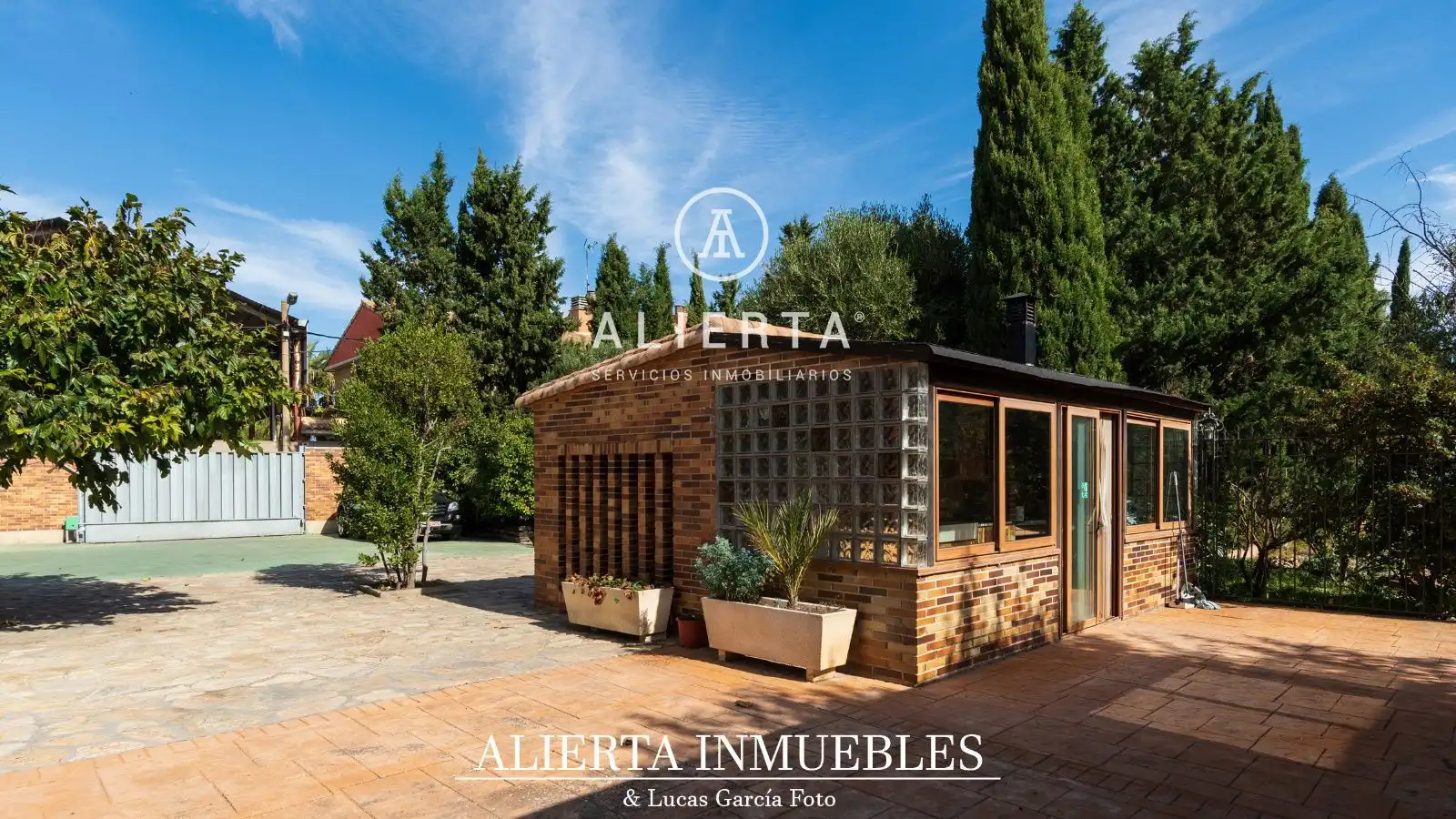 Exterior view of Houses for rent in Zaragoza  with Air Conditioner, Heating and Storage room