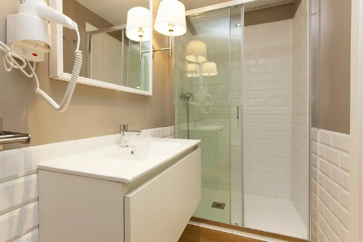 Bany de Apartament de lloguer en Albacete amb Aire condicionat, Calefacció i Parquet