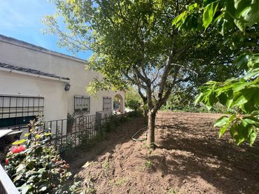 Detached house with garden for sale in Calle Poligono