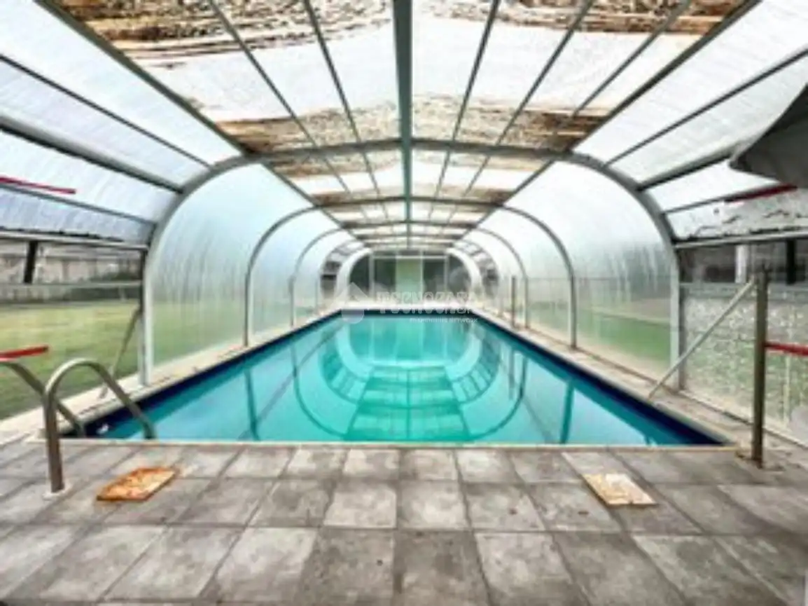 Swimming pool of Houses for sale in Valladolid  with Air Conditioner, Parquet flooring and Furnished