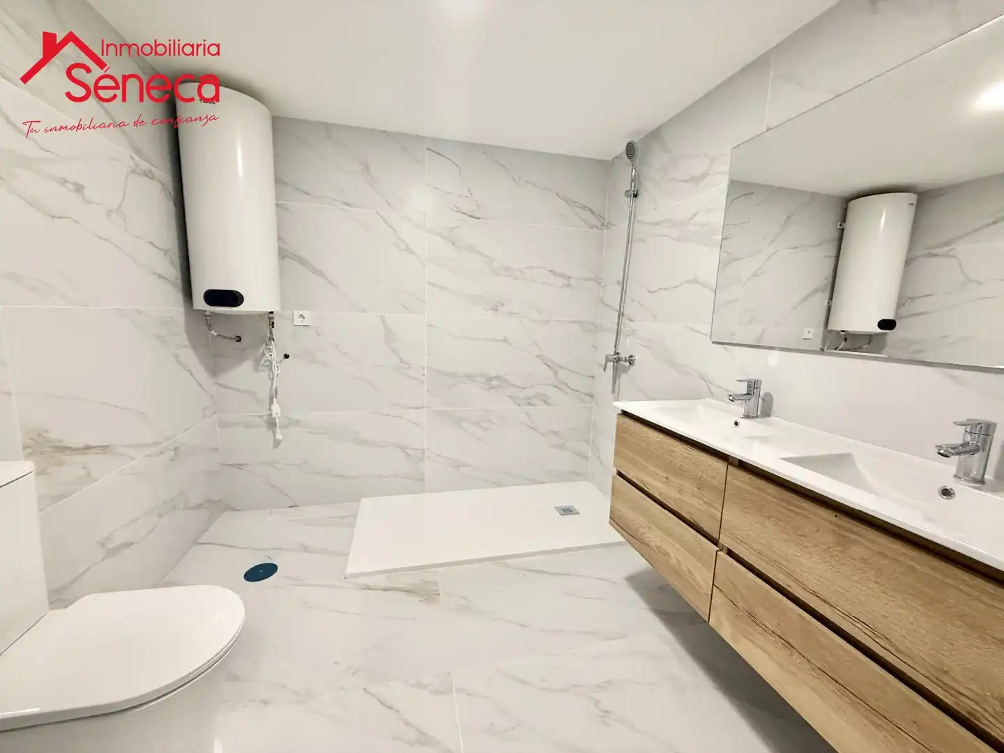Bathroom of Flat for sale in  Córdoba Capital  with Air Conditioner and Heating