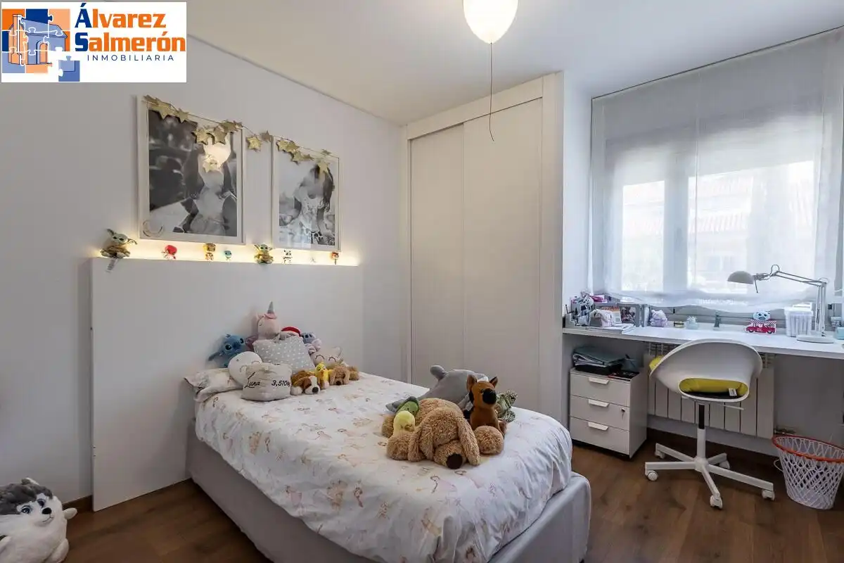 Bedroom of Detached homes for sale in Granada