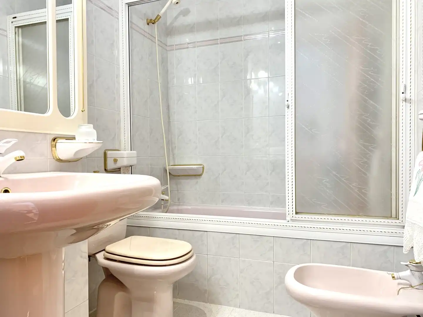 Baño de Casa adosada de alquiler en Alcobendas con Aire acondicionado, Calefacción y Terraza