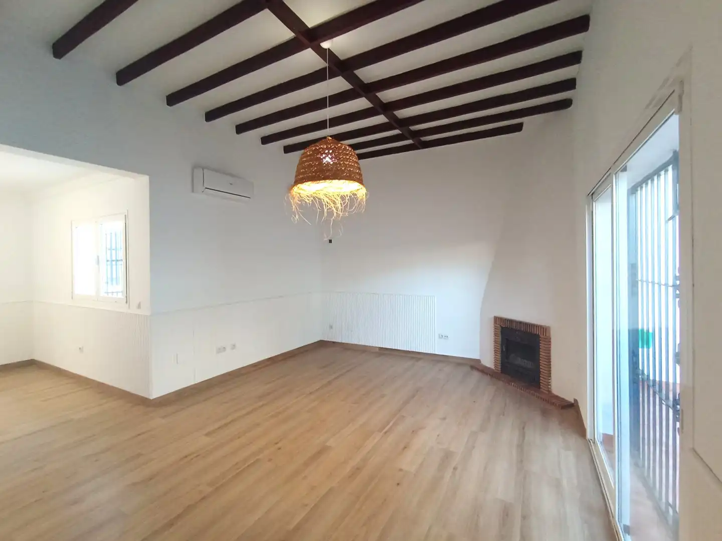 Wohnzimmer von Einfamilien-Reihenhaus zur Miete in Málaga mit Klimaanlage und Terrasse