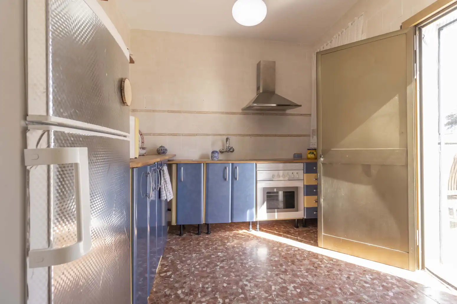 Cocina de Casa o chalet en venta en Guillena con Jardín privado, Terraza y Piscina