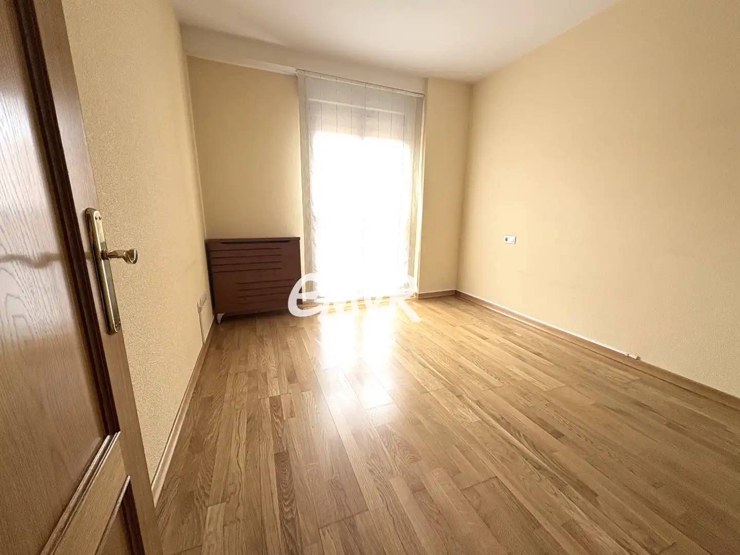 Bedroom of Flat for sale in Zamora Capital   with Heating, Parquet flooring and Terrace