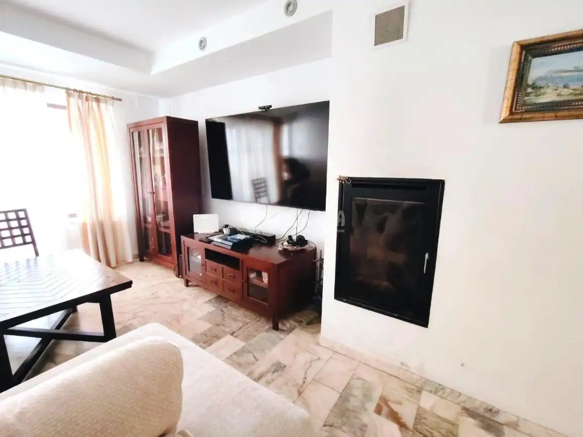Sala d'estar de Casa adosada en venda en Coria del Río