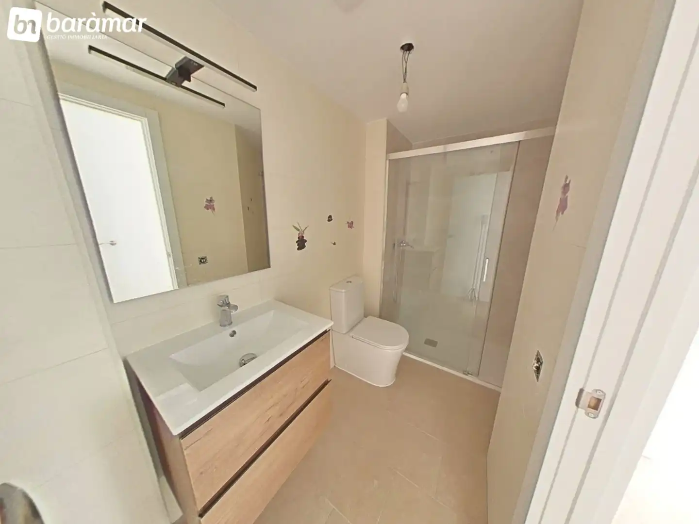 Bathroom of Flat for sale in L'Arboç  with Terrace and Oven