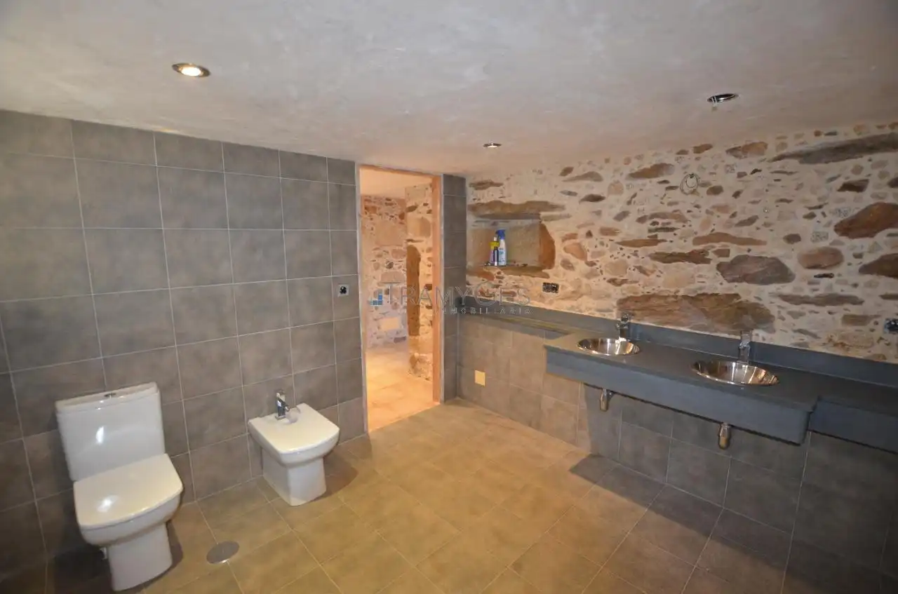 Baño de Finca rústica en venta en O Rosal   con Calefacción, Jardín privado y Terraza