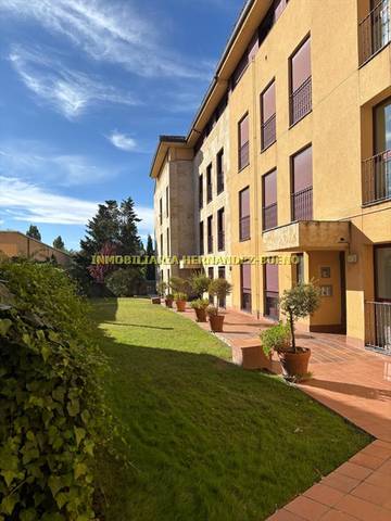 Piso en Alquiler en Teso de la Feria - Arrabal